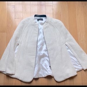 Zara cape in Perfecto condition